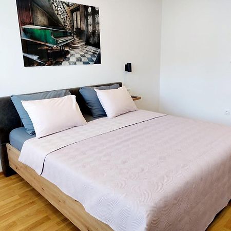 Comfort 2 Bedroom Apartment 10Min Walk From Center And Beach Split Extérieur photo