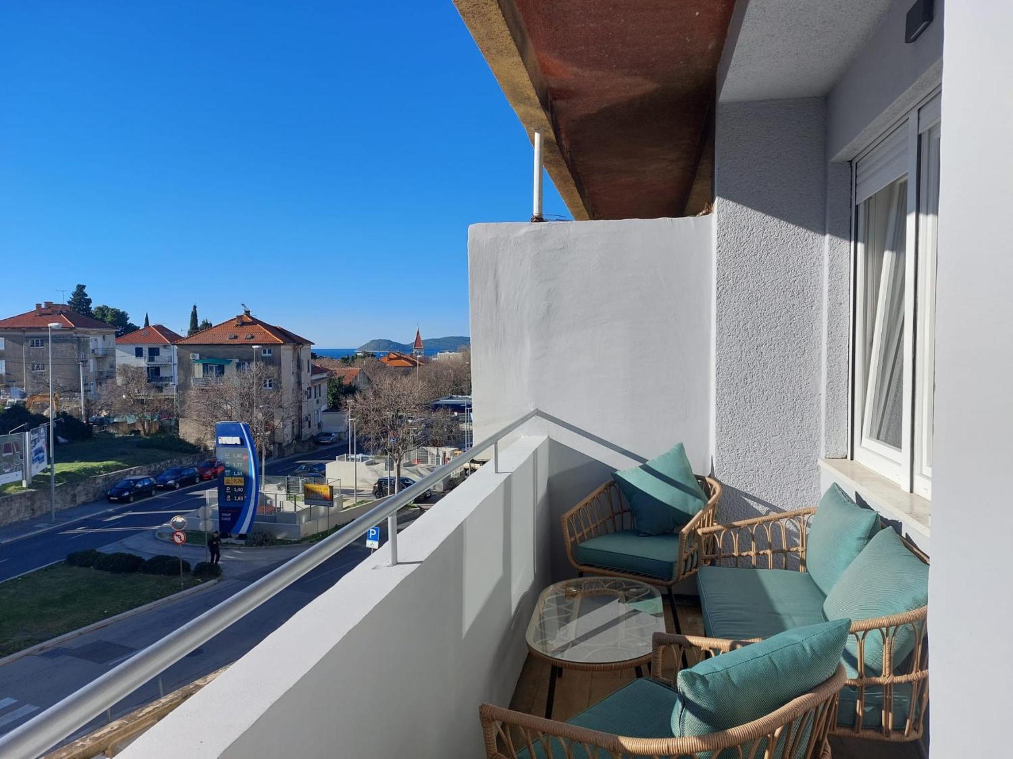 Comfort 2 Bedroom Apartment 10Min Walk From Center And Beach Split Extérieur photo